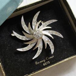 Vintage Sarah Vintage 1960s Coventry Evening Comet Brooch 6573