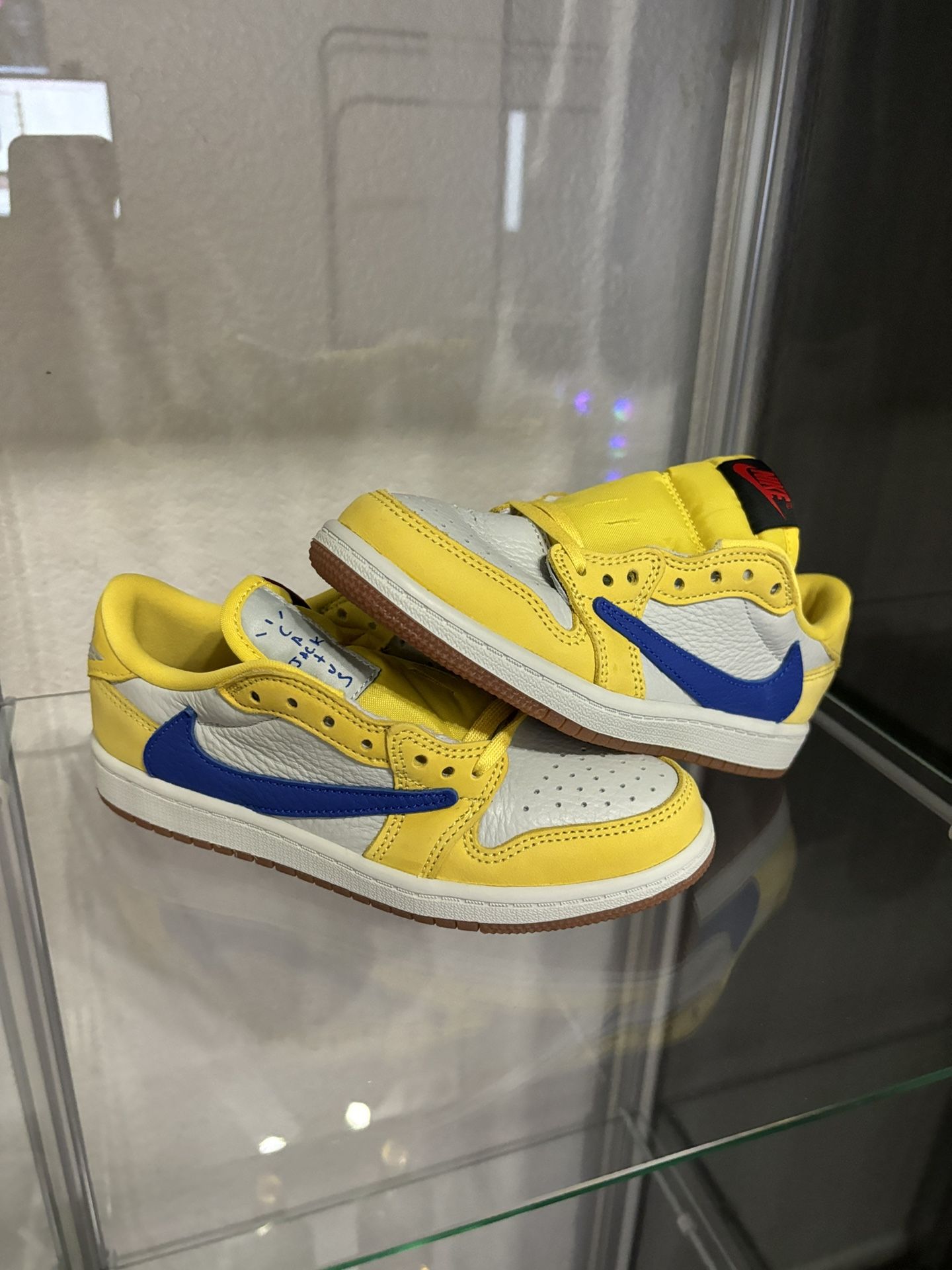 Jordan 1 Low Travis Scott Canary (PS)