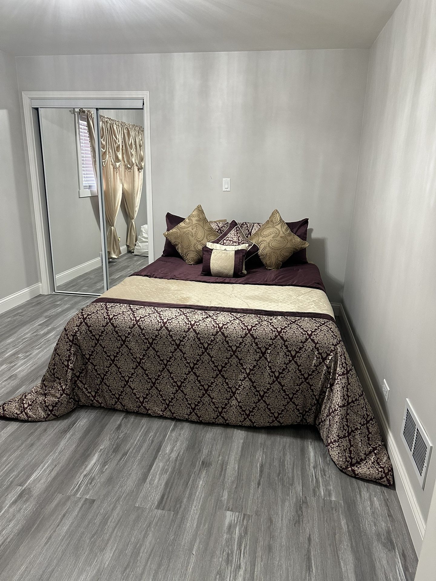 Colcha De Cama. (bedspread)