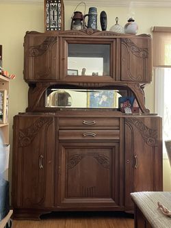 1970 China Cabinet Hutch
