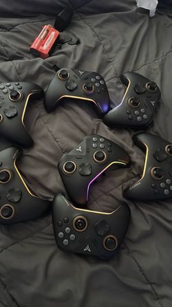 Xbox elite controllers