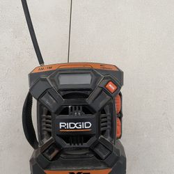 RIDGID 18 VOLT WORK RADIO X4