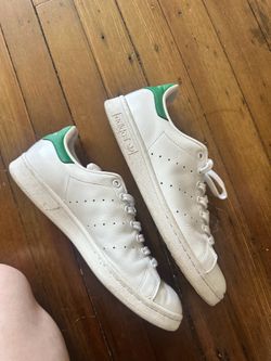 Adidas, Stan Smith white green accent sneakers - 9.5/10 women’s