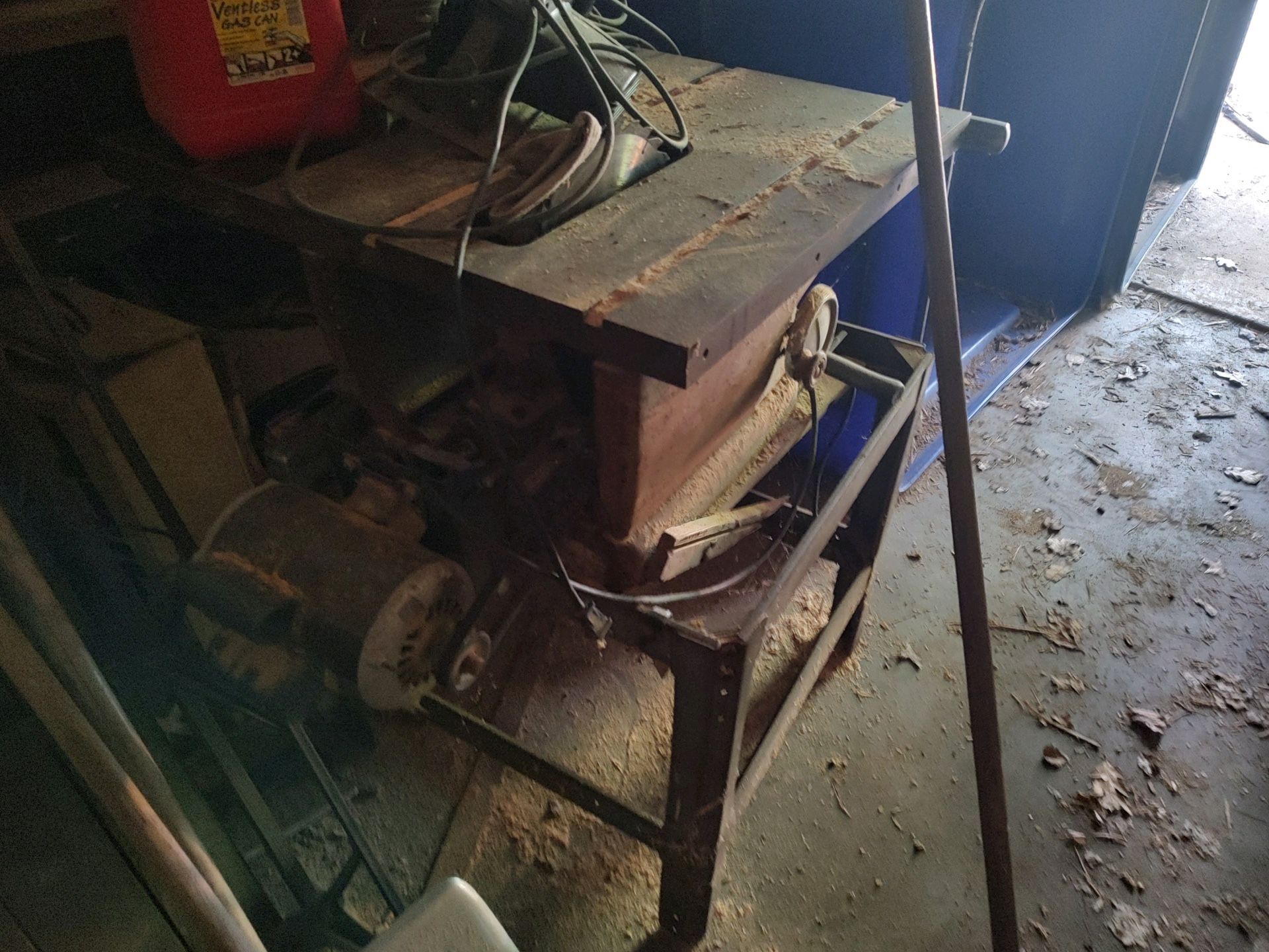 Wood Saw And Table