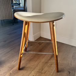 Counter Height Bar Stools . Set of 4 .