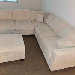 New Corduroy Sectional Couch! Includes Free Delivery 🚚! 