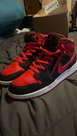 Jordan 1 mid 7y