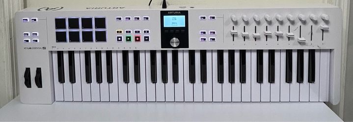 Arturia KeyLab Essential 49 49-Key White Controller (#1443)