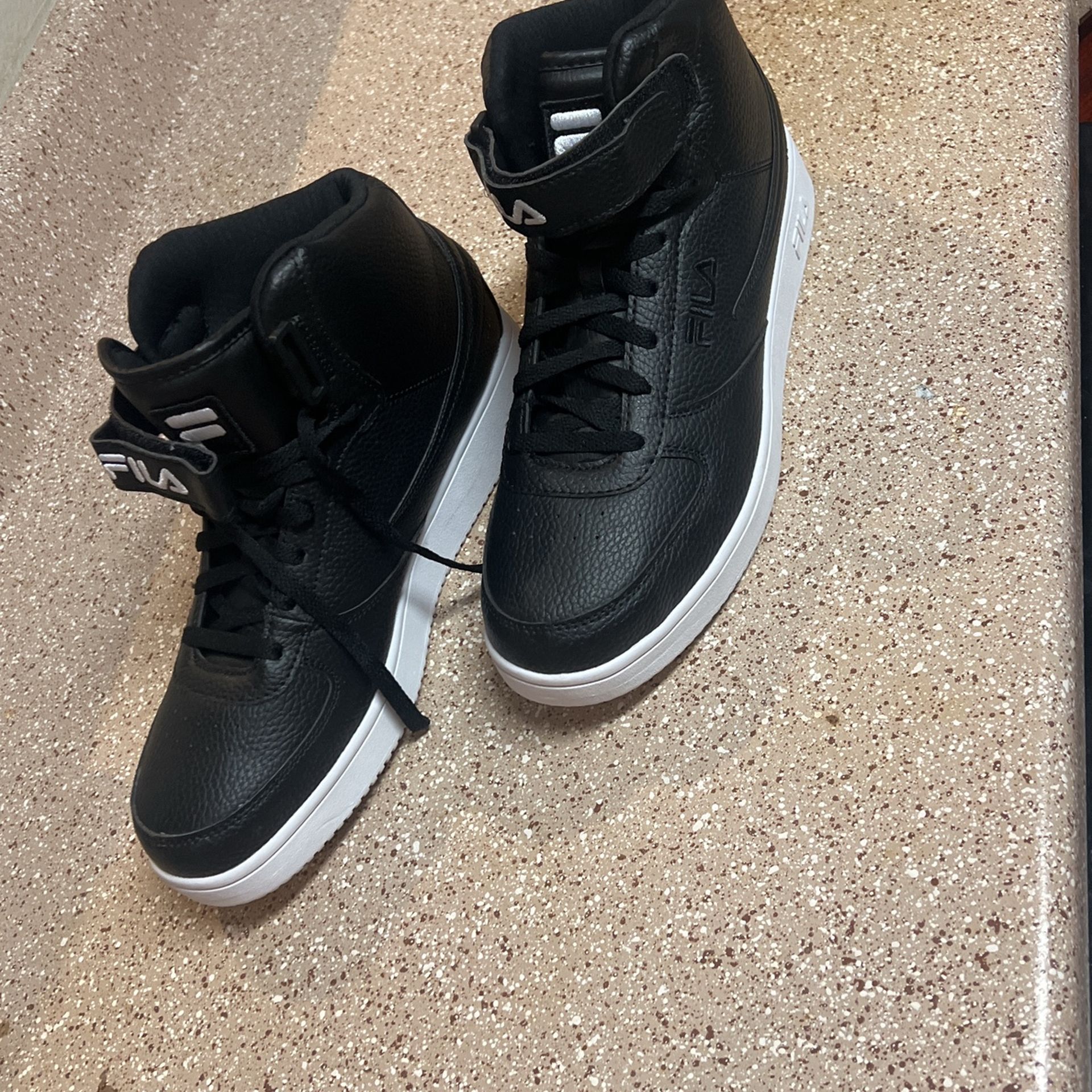 New FILA men's shoes