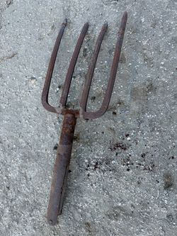 Heavy Duty Antique Pitchfork Head