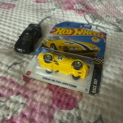 HOT WHEEL FERRARI AND GT-R LOOSE AND NEW