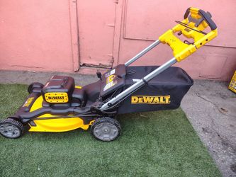 DEWALT 2x20V MAX 21 in.  Self Propelled Lawn Mower