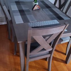 OM• $38 Initial • Brand New// 6 Piece Dining Set // Table And Chair 