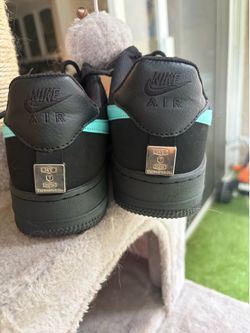 NIKE AIR size 10