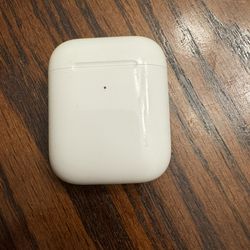 Apple AirPods Charging Case