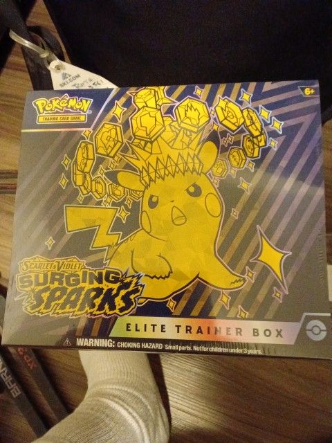 Pokeman Surging Sparks ETB