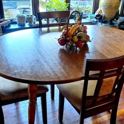Beautiful Table And Chairs 