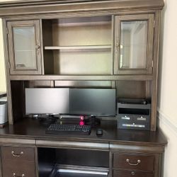 Large Executive Desk with Hutch