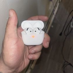 AirPod 4