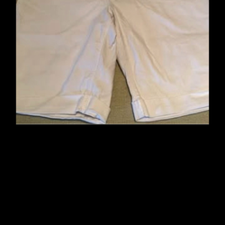 Woman's shorts size 12. Yorktown And Staples Area