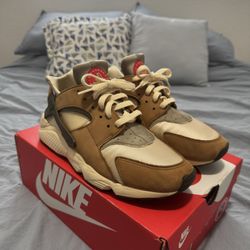Nike Air Huarache LE Stussy Size 11 