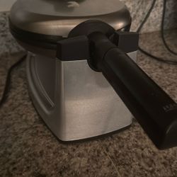Waffle Maker 