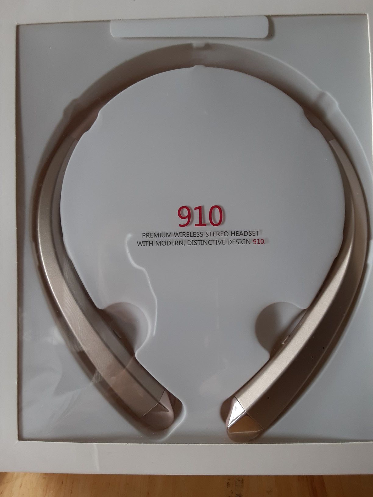 NEW Wireless retractable 910 headset