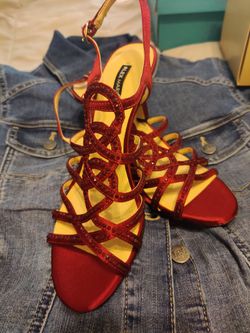 Dark Red Heels 7.5