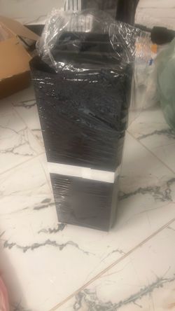 Brand New Shelf Set! Still In The Packaging! 30.00