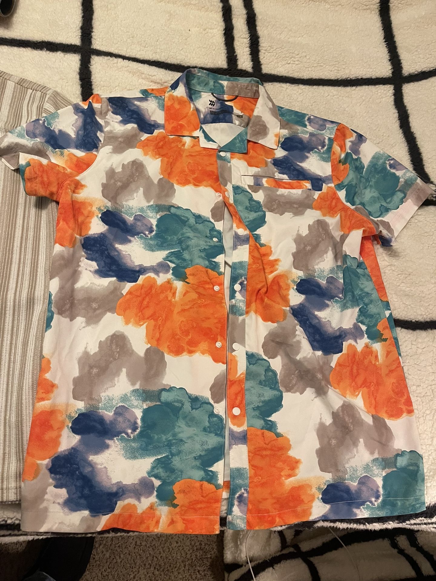 NICE SHIRTS LIGHTLY WORN MENS LARGE