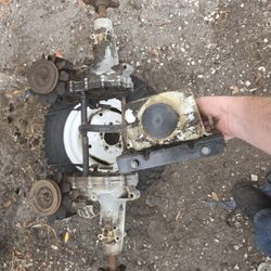 ((READ AD))((LEFT & RIGHT HYDROS Cubcadet ZEROTURN))  Zeroturn Mower 