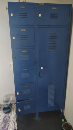 Painted heavy duty locker with baseball ⚾ knobs & jacket hooks