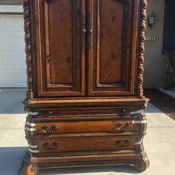 Armoire Cabinet 