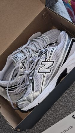 New Balance 740