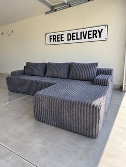 LIKE NEW Condition Boneless Couch