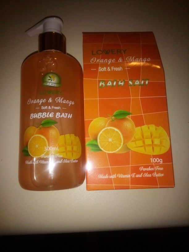 NEW, UNUSED MANGO ORANGE BATH SET