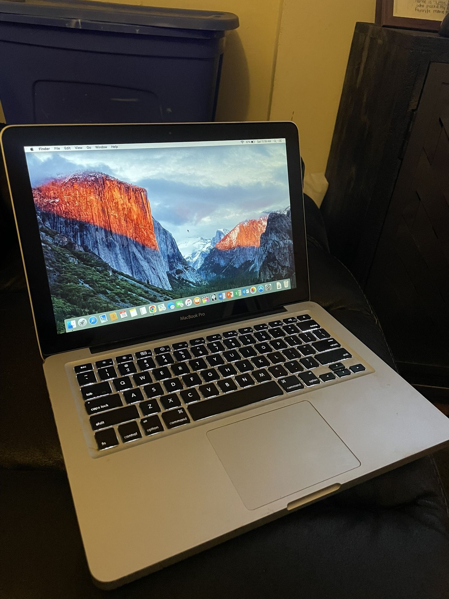 MacBook Pro With Logic Pro Final Cut Office Charger Included