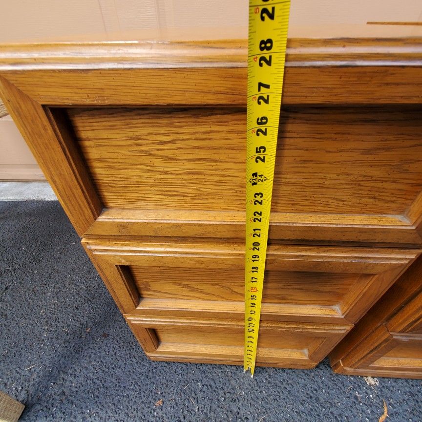 Modulus Morris Furniture Mid Century Modern Solid Wood 2 Meching End Tables/ Nighstands / Side Tables / 3 Drower Dressers Only $95 For Set.