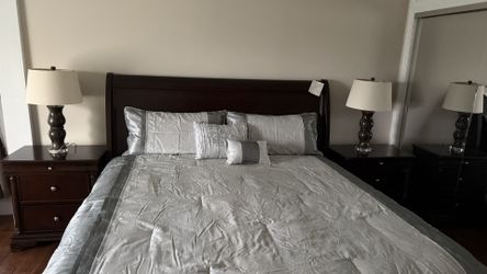 King size solid wood bedroom set