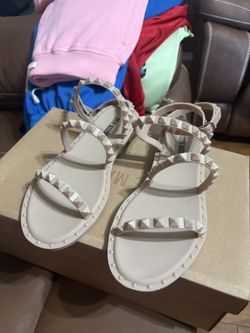 New Steve Madden Sandals