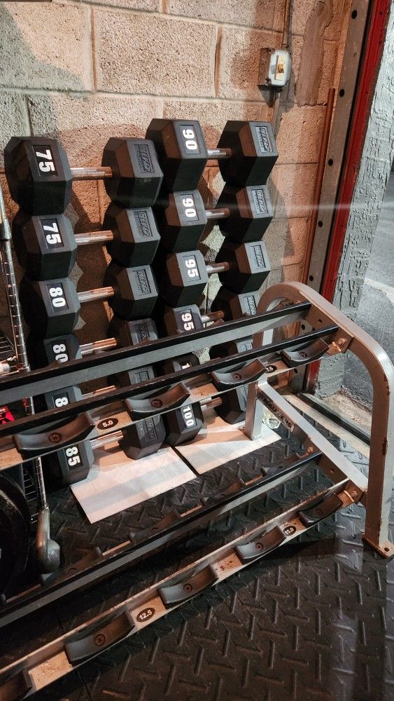 $0.80 Cents Per Pounds&Libras 

1050 Pounds&Libras TOTAL
75s To 100s Set. Hex Dumbbells
Not sold separately 
Rack Doesn't Included 