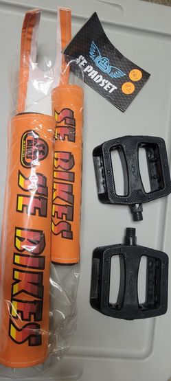 SE PADS SET AND PEDALS