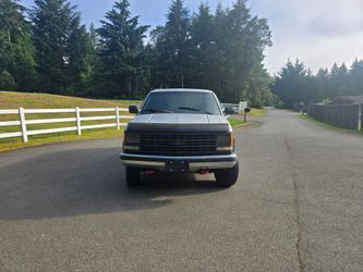 1993 Chevrolet K2500 Suburban 4x4 – $4,900 OBO