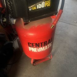 Central Pneumatic Air Compressor 17gal