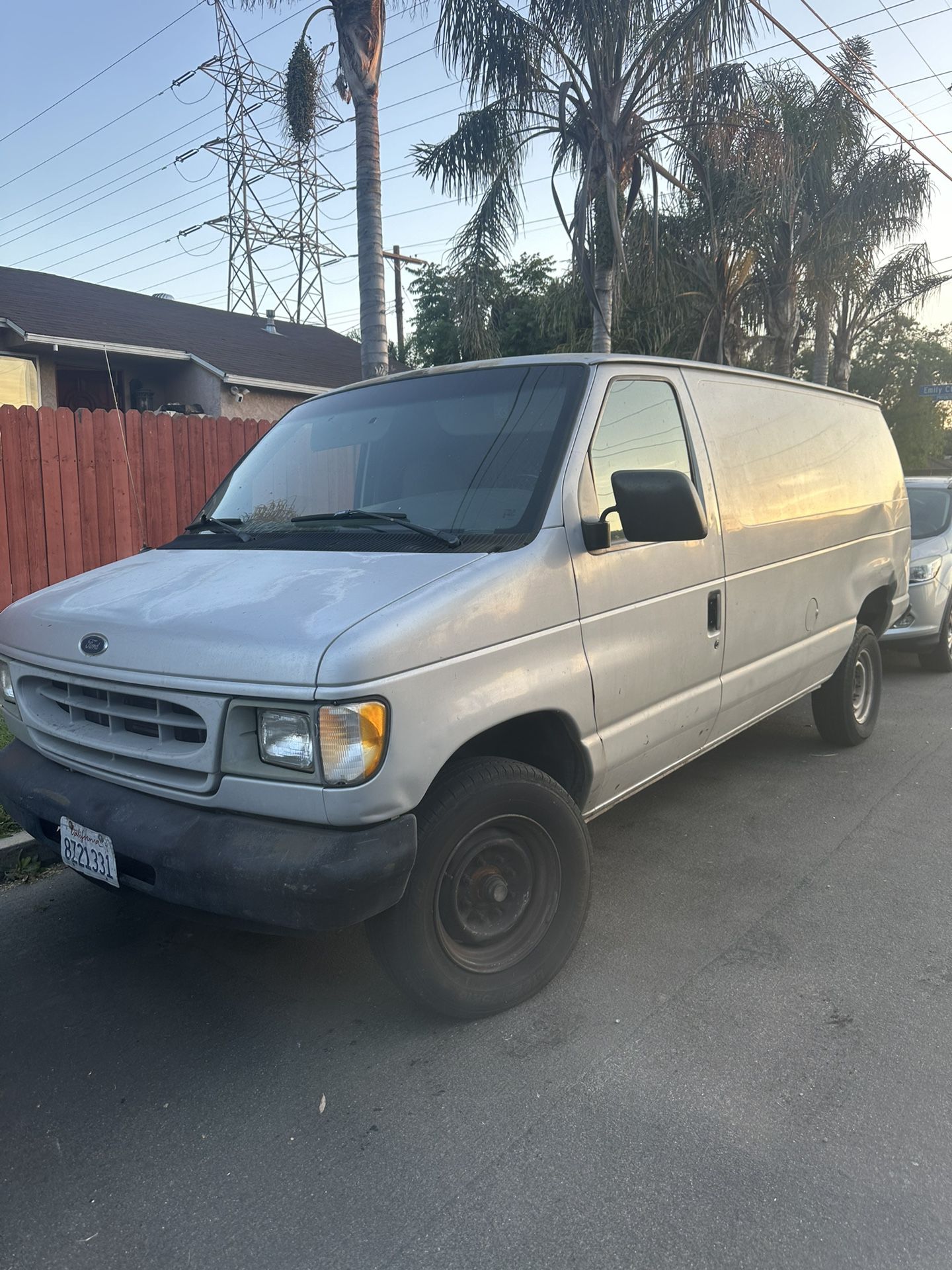 Ford Econoline 250 Van