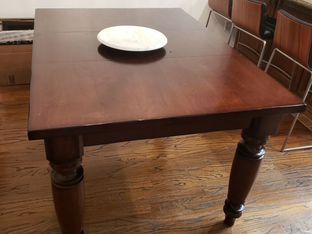 Pottery barn amherst dining table deals