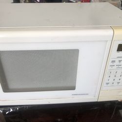 Excellent Condition Microwave 