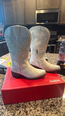 size 7 worn once