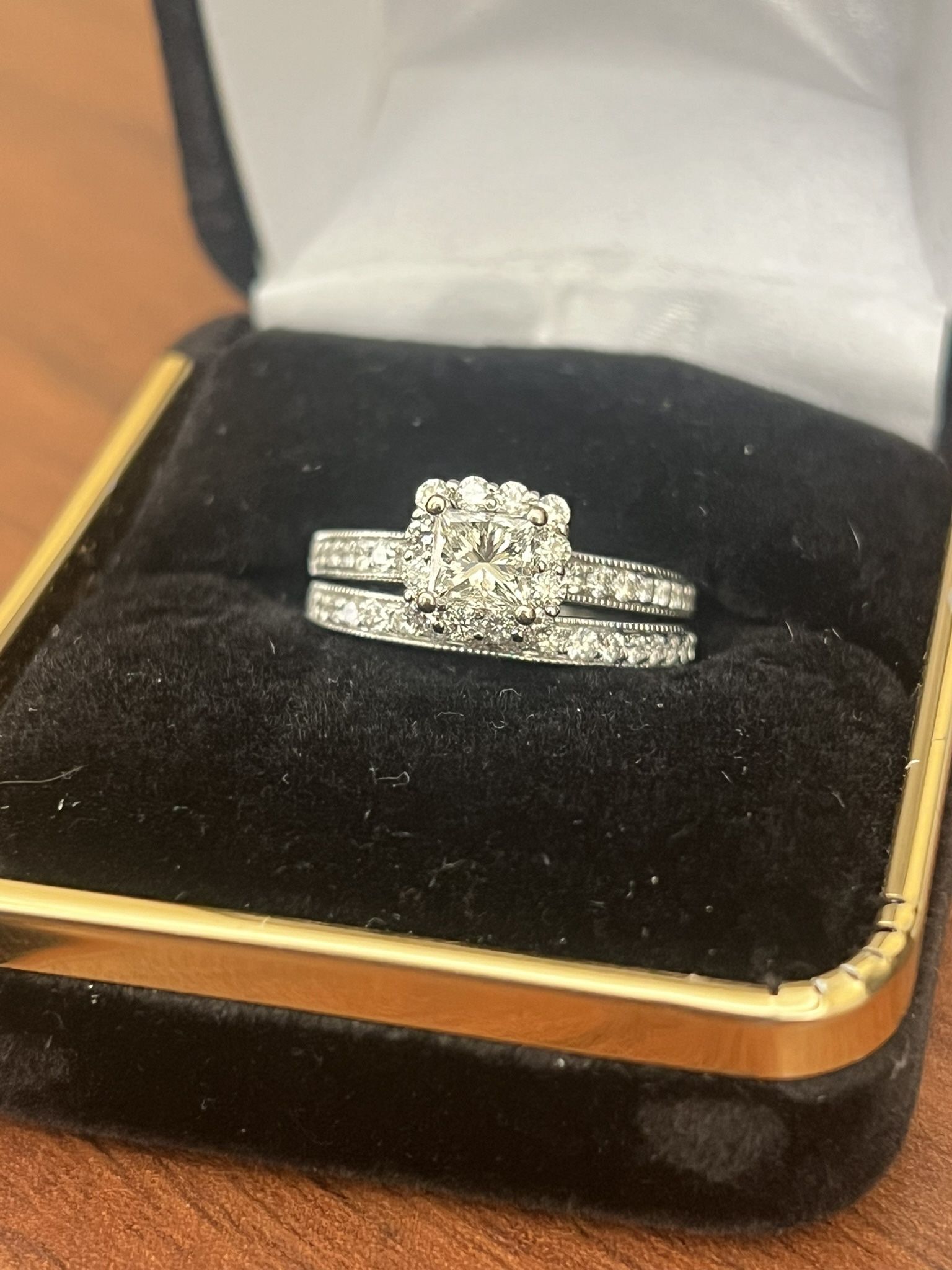 RARE 14K White gold Diamond Engagement Ring