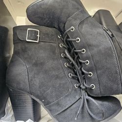 Torrid Size 10 Black Boots